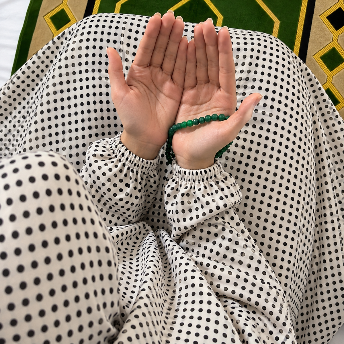 Printed Namaz Chadar with sleeves and Naqab- NC3425