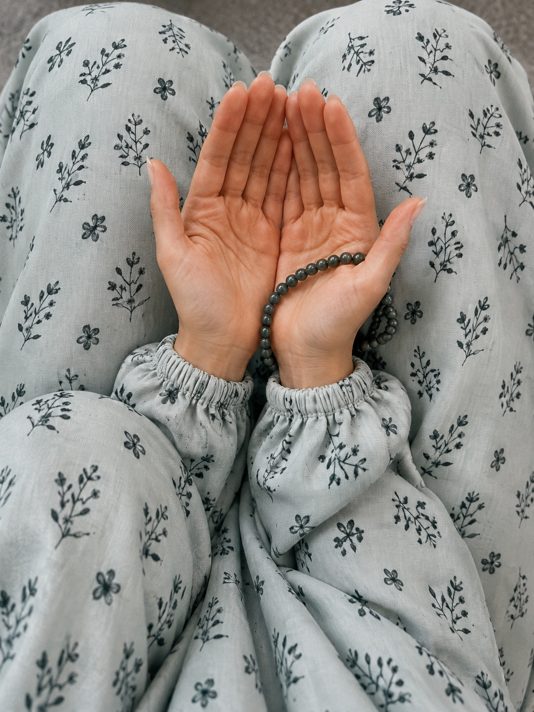 Printed Namaz Chadar with sleeves and Naqab- NC3358