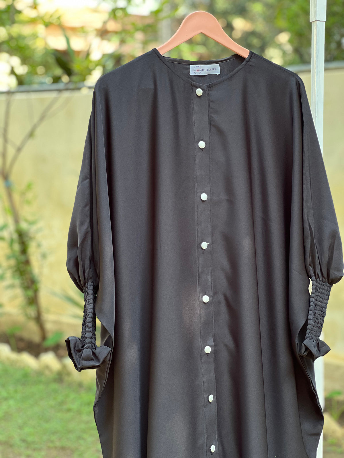 Rifle – Black (The effortless Button-Down Abayah 🌸)