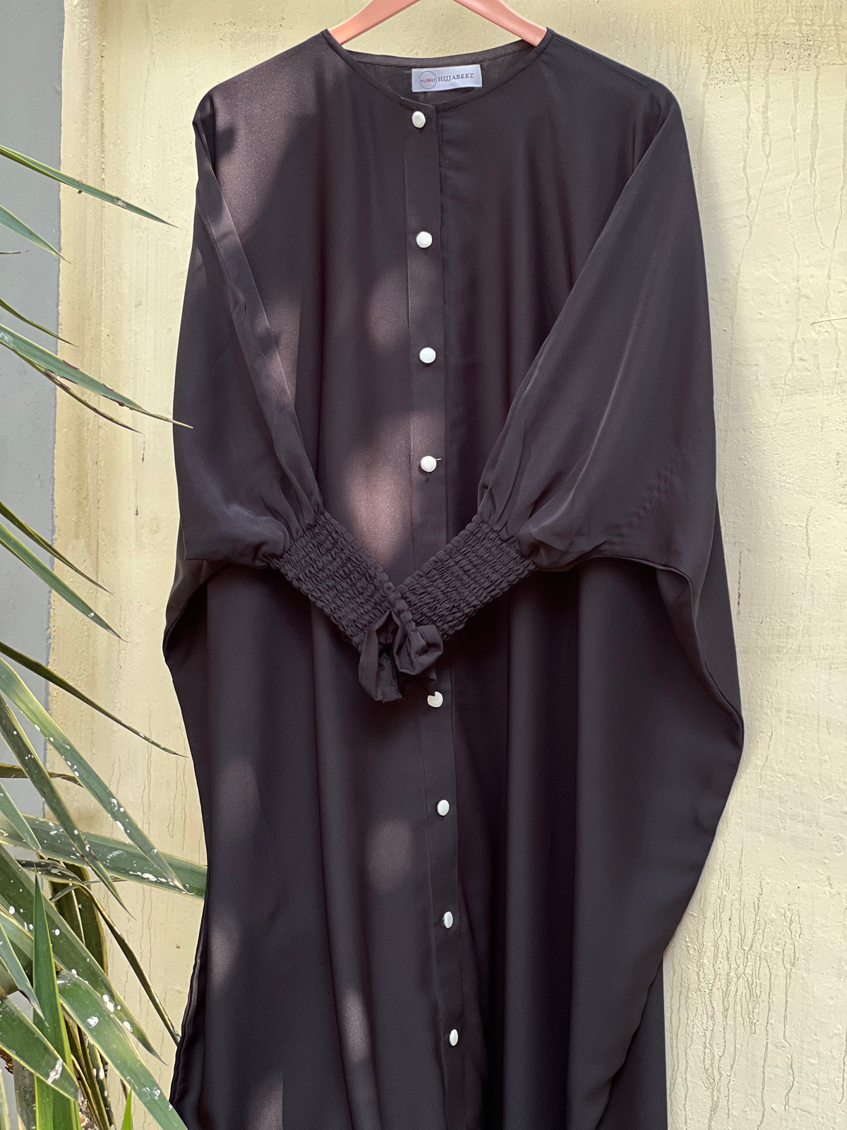 Rifle – Black (The effortless Button-Down Abayah 🌸)