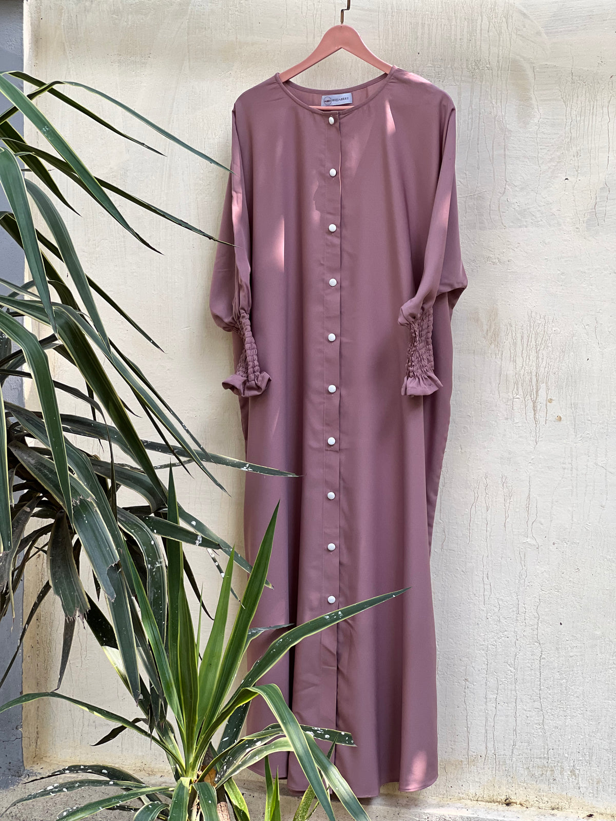 Rifle – T-Pink (The effortless Button-Down Abayah 🌸)