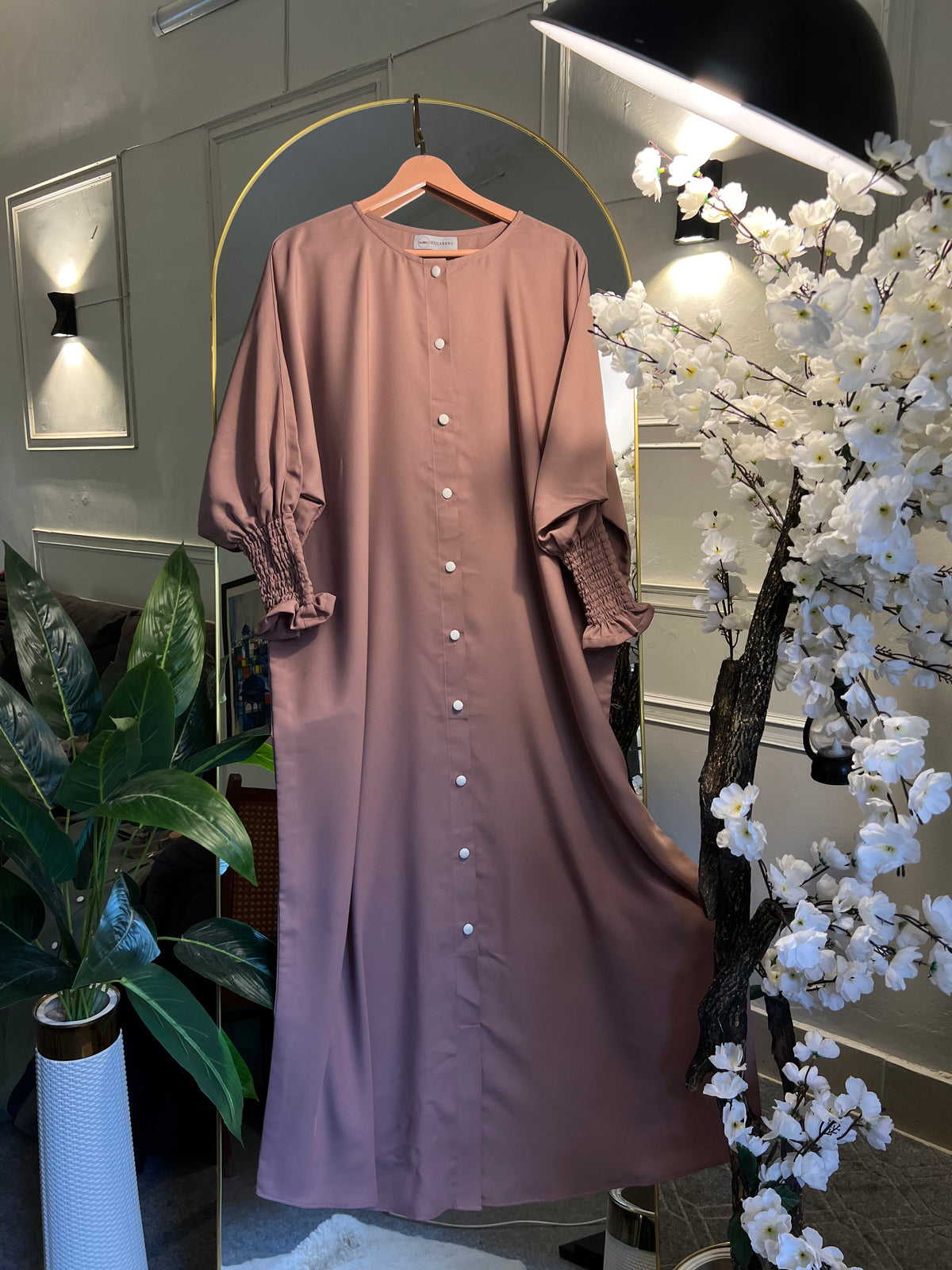 Rifle – T-Pink (The effortless Button-Down Abayah 🌸)