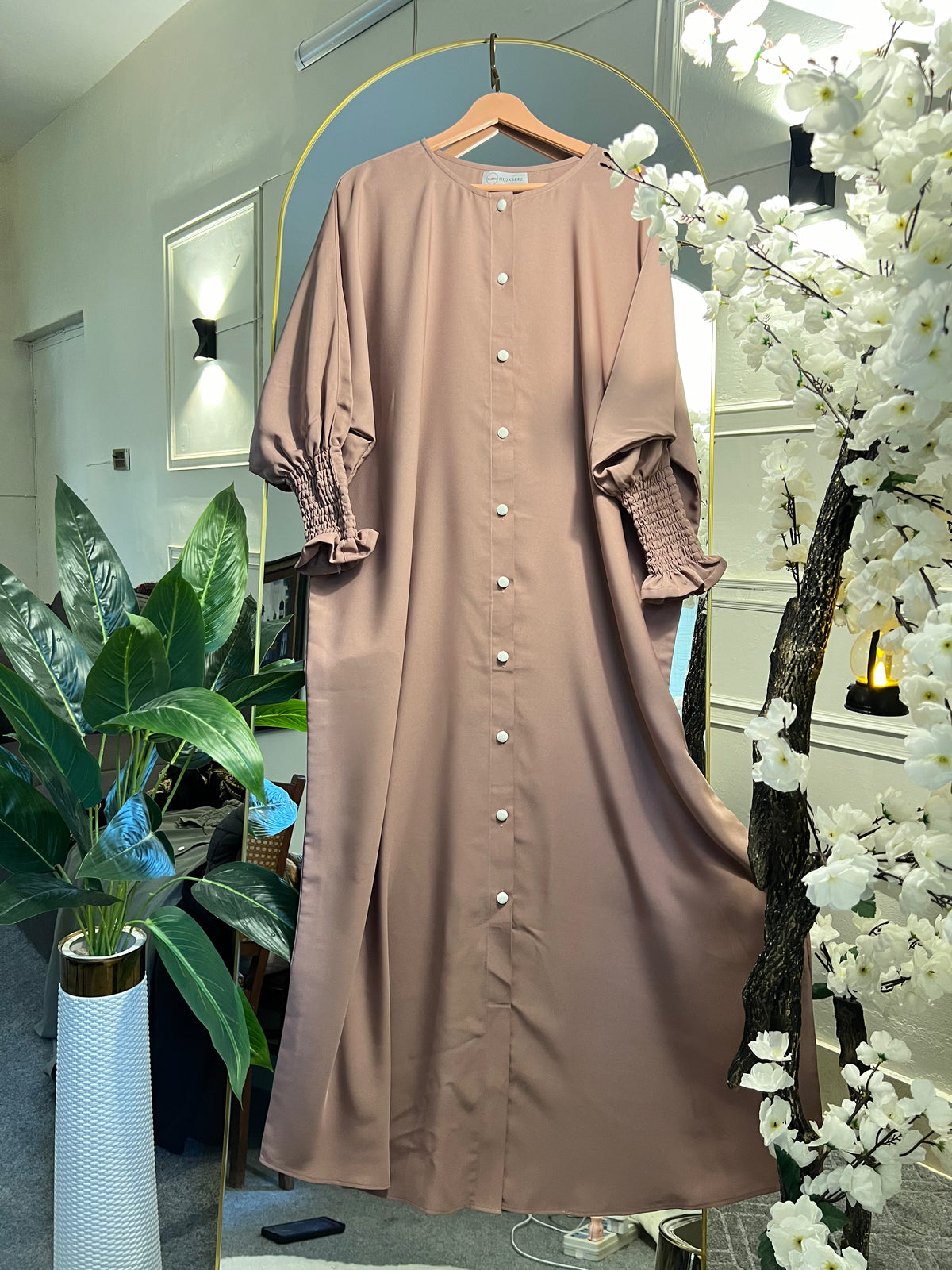Rifle – Skin (The effortless Button-Down Abayah 🌸)