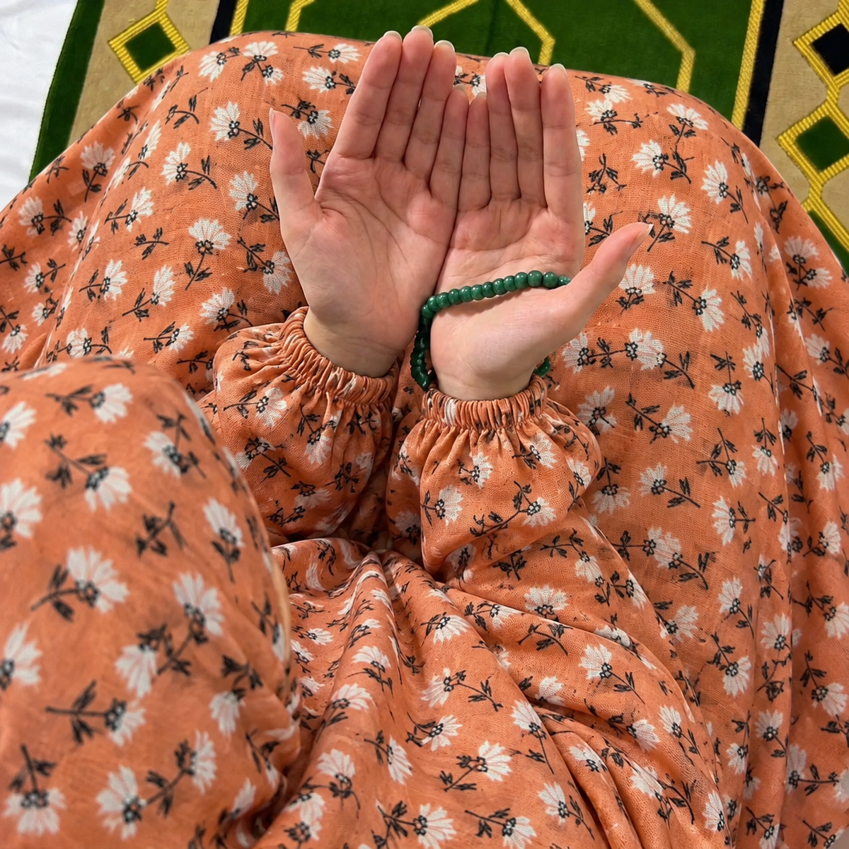 Printed Namaz Chadar with sleeves and Naqab- NC3398