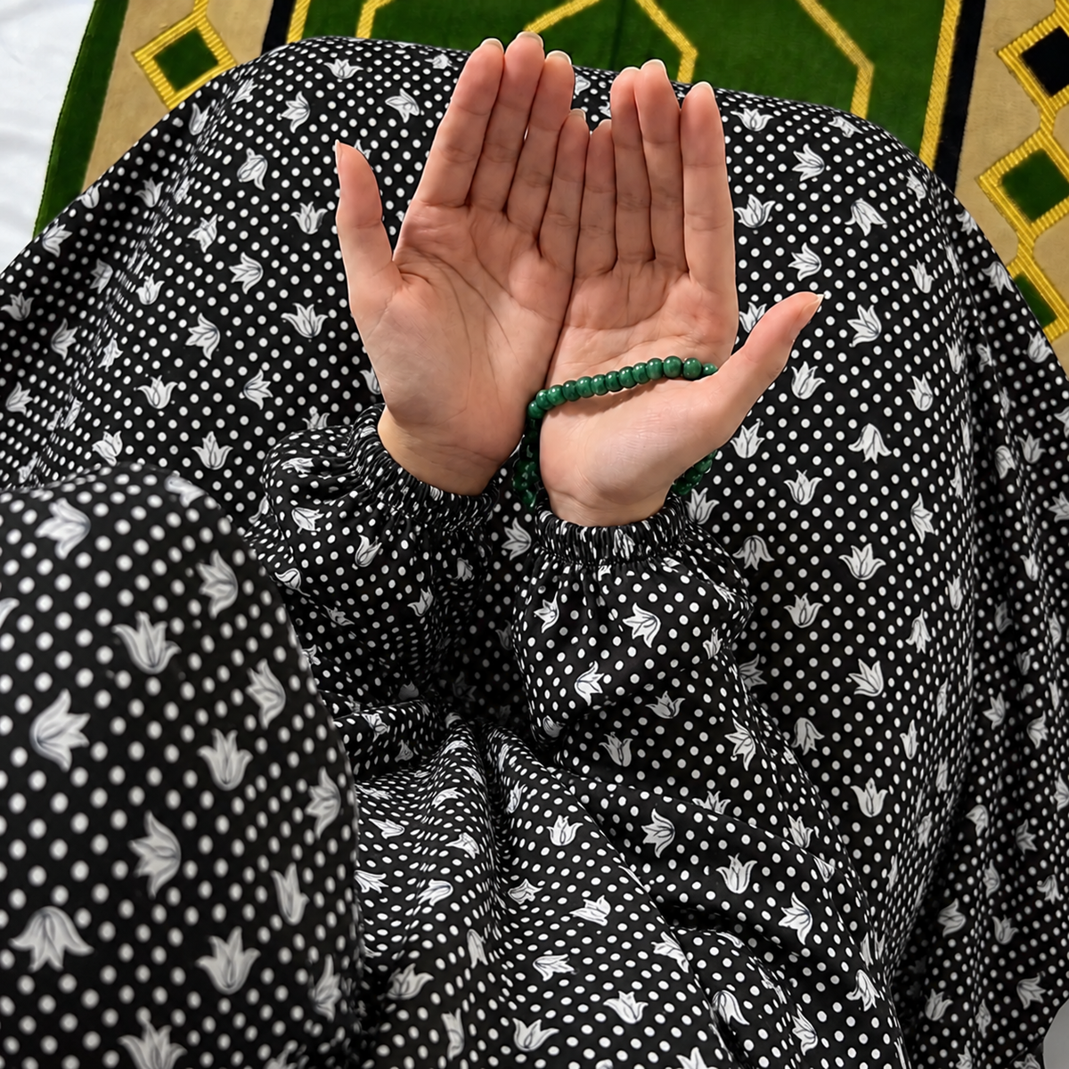 Printed Namaz Chadar with sleeves and Naqab- NC3448