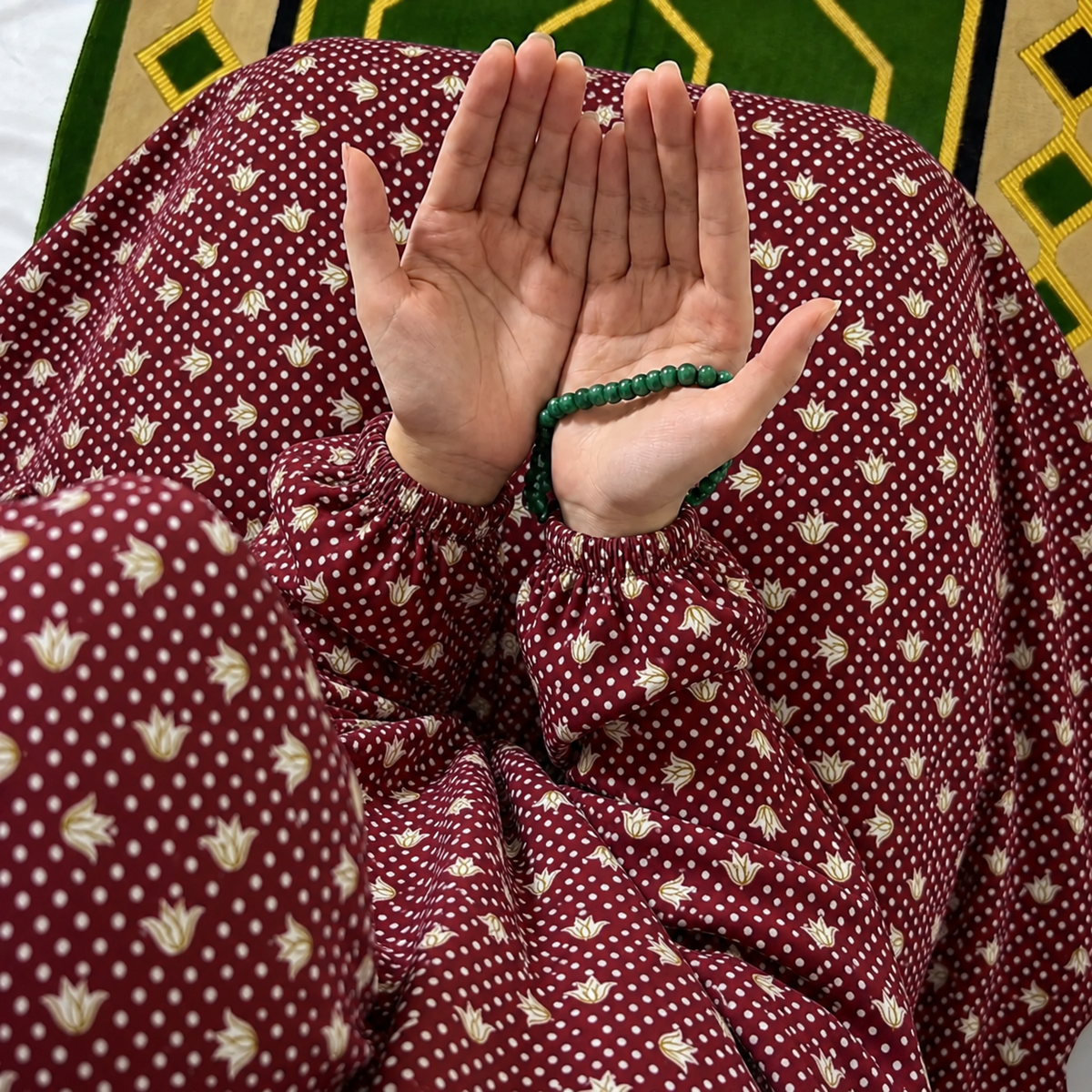 Printed Namaz Chadar with sleeves and Naqab- NC3450