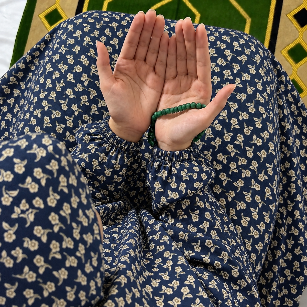 Printed Namaz Chadar with sleeves and Naqab- NC3454