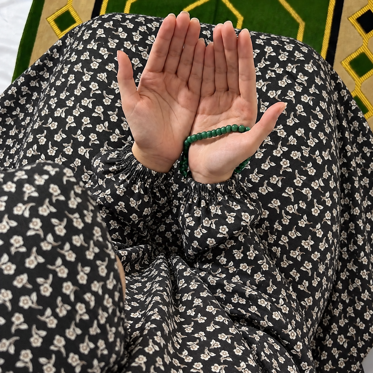 Printed Namaz Chadar with sleeves and Naqab- NC3455