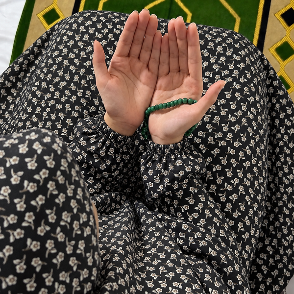Printed Namaz Chadar with sleeves and Naqab- NC3457