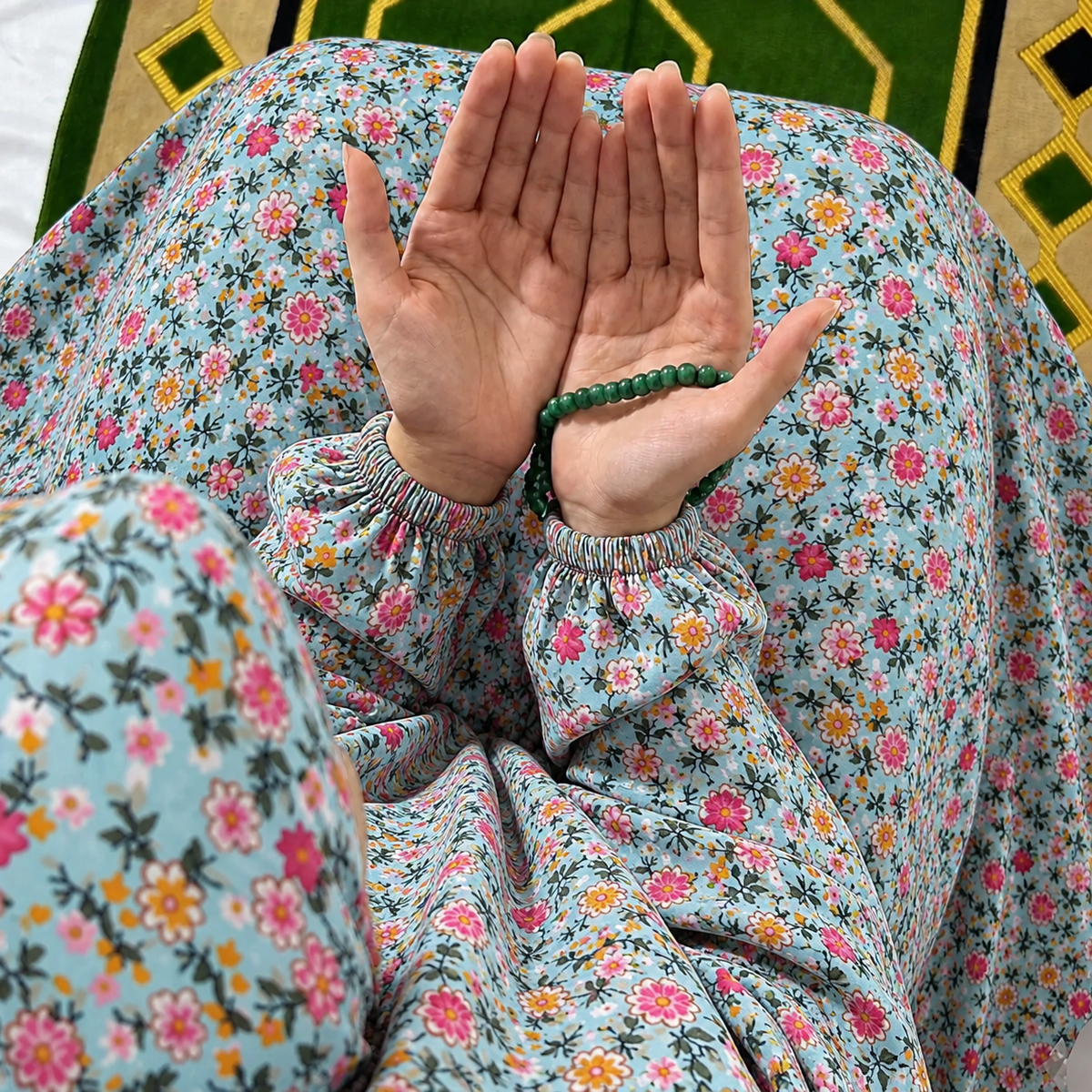 Printed Namaz Chadar with sleeves and Naqab- NC3460