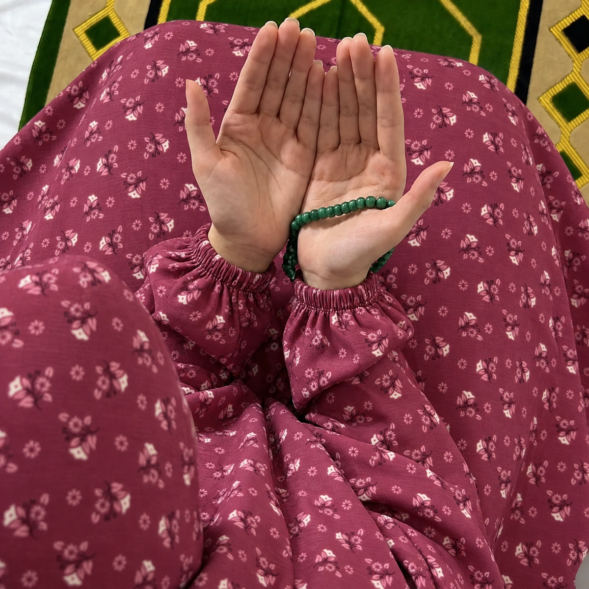 Printed Namaz Chadar with sleeves and Naqab- NC3466