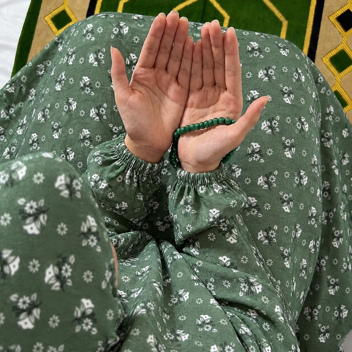 Printed Namaz Chadar with sleeves and Naqab- NC3467