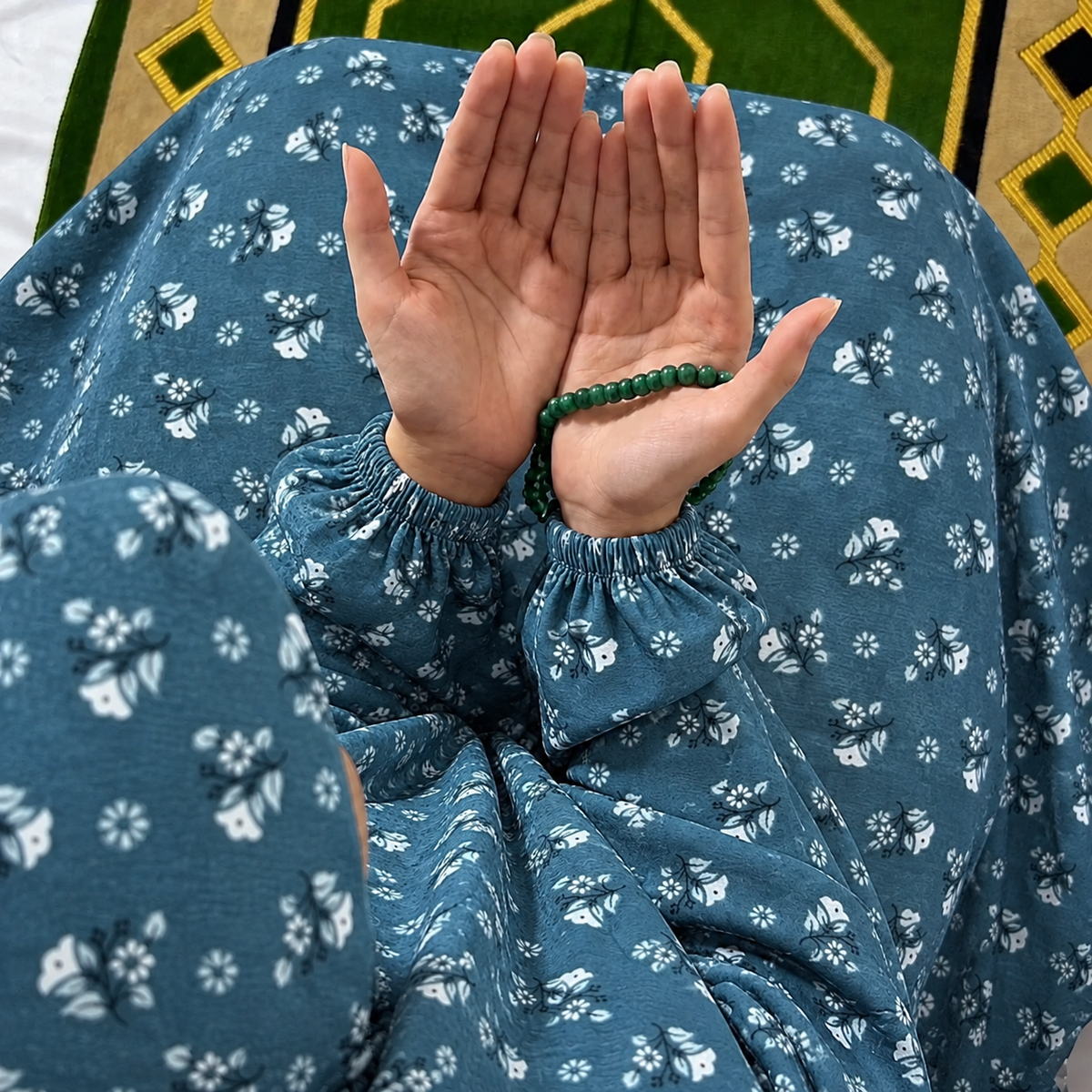 Printed Namaz Chadar with sleeves and Naqab- NC3469