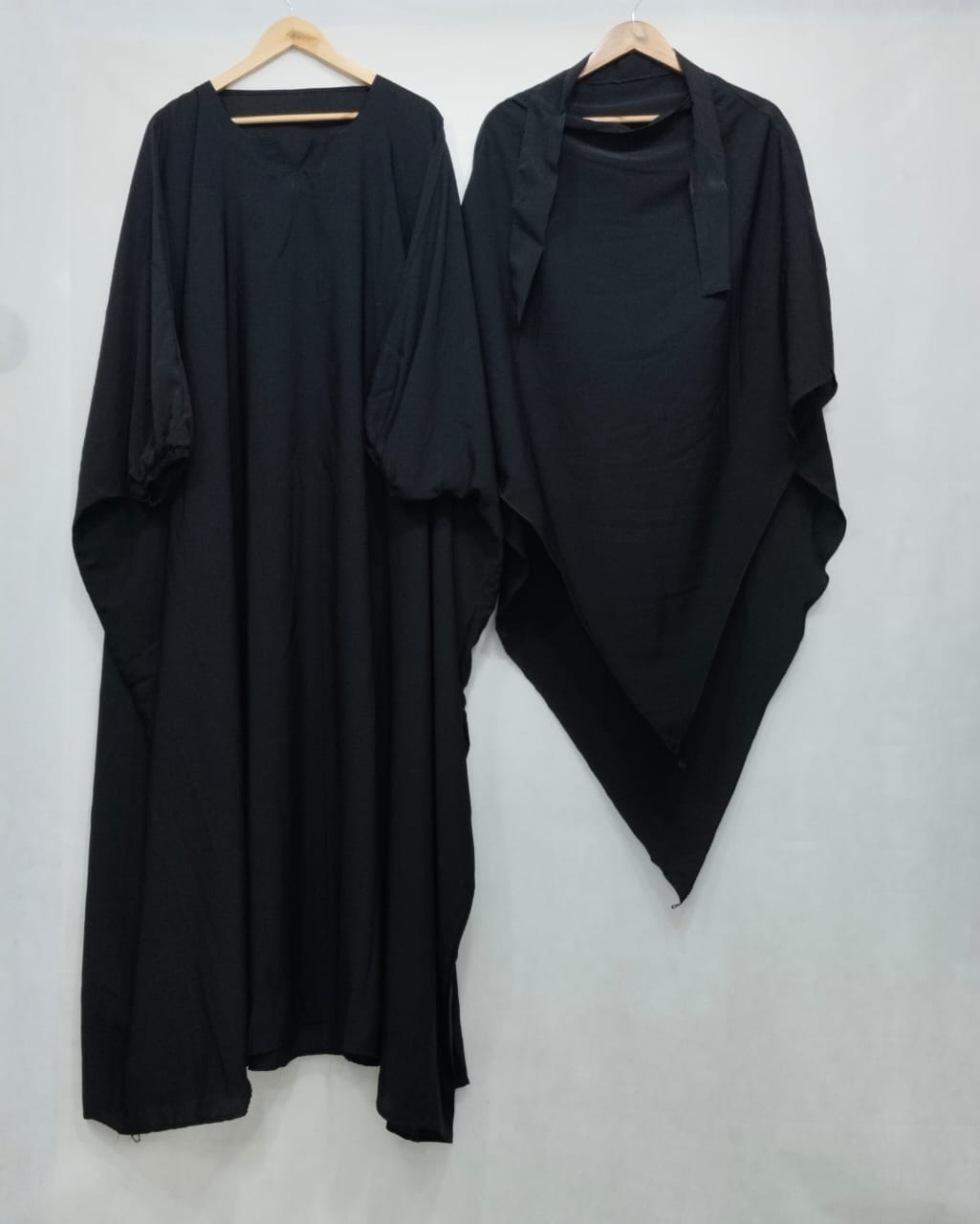 COMFY ABAYAS (KHIMAR + ABAYA) - BLACK