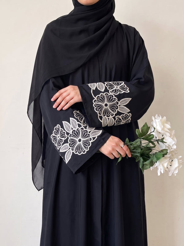 Petal Muse Abayah - Black
