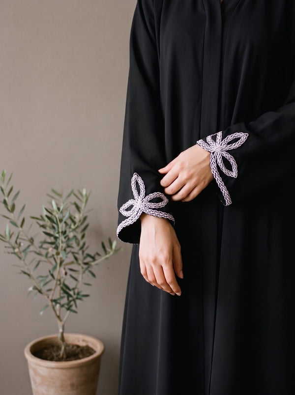 Leaf Cutwork Abayah - Black