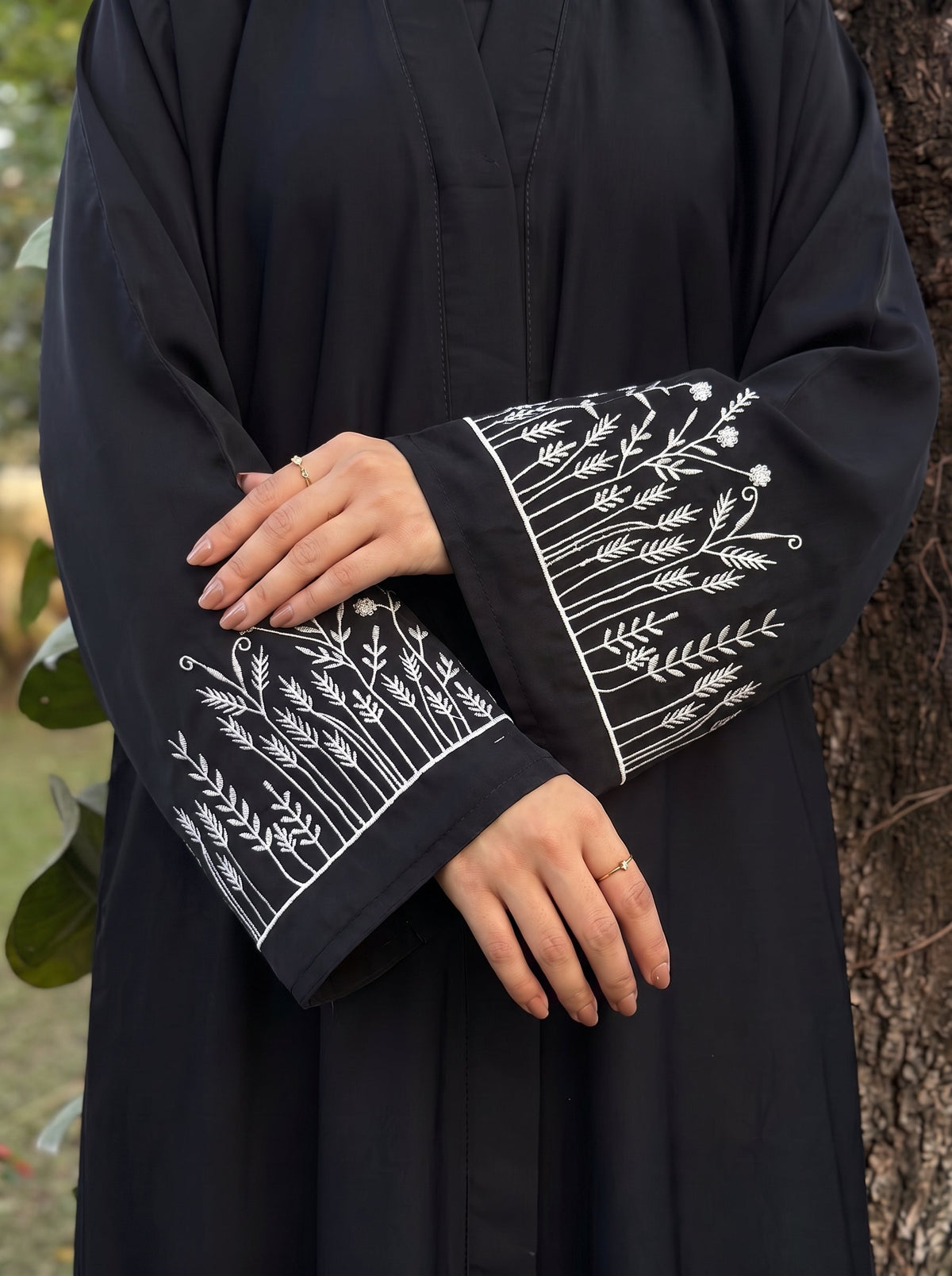 The Wildflower Abaya - Black