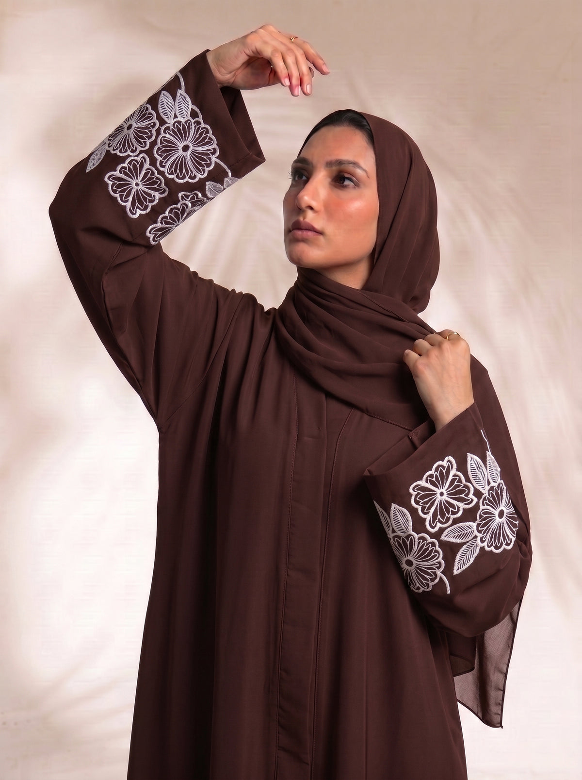 Petal Muse Abayah - Seal Brown
