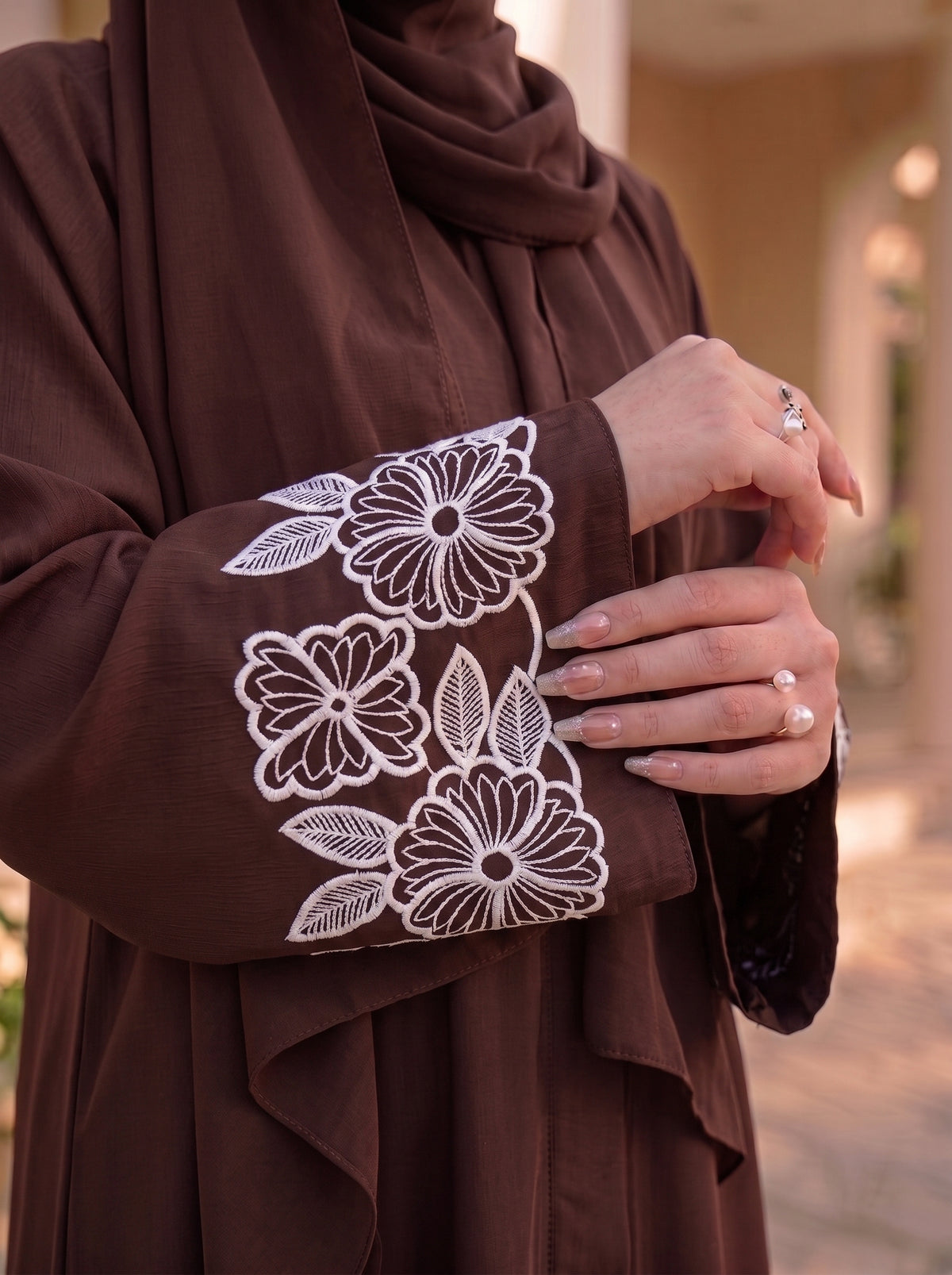 Petal Muse Abayah - Seal Brown