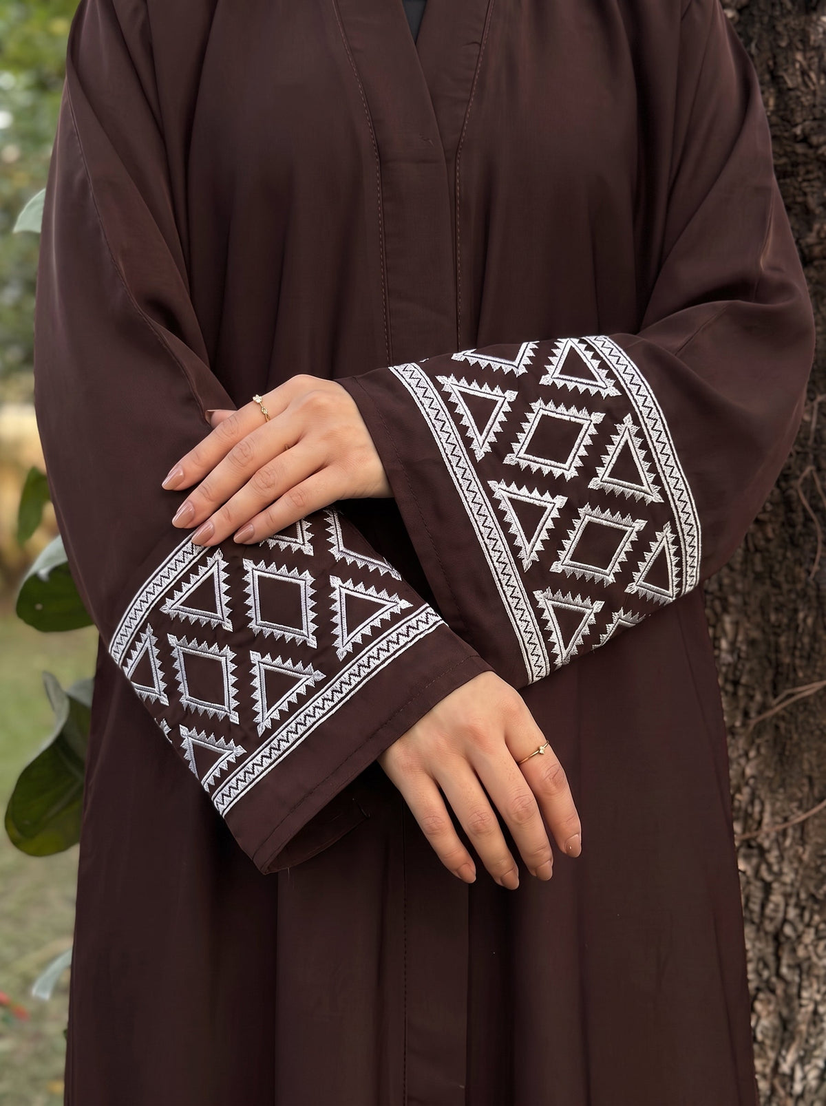 The Prism Abayah - Seal Brown
