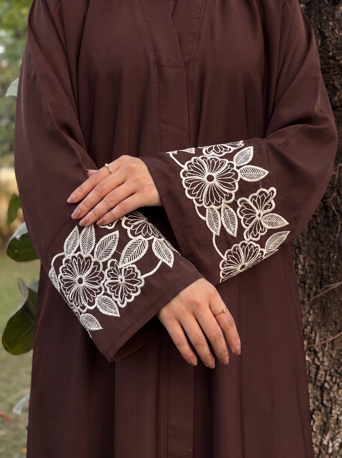 Petal Muse Abayah - Seal Brown