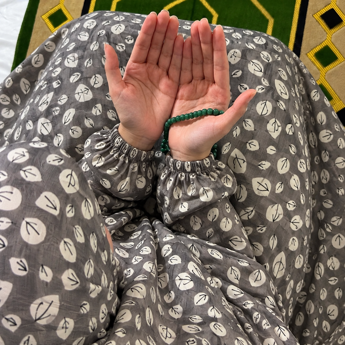 Printed Namaz Chadar with sleeves and Naqab- NC3411