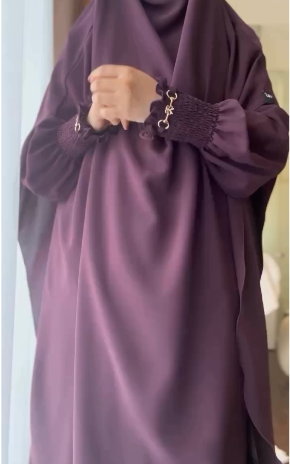 Soft Nida Snowy Abaya (Comfy Luxe)- Mehroon