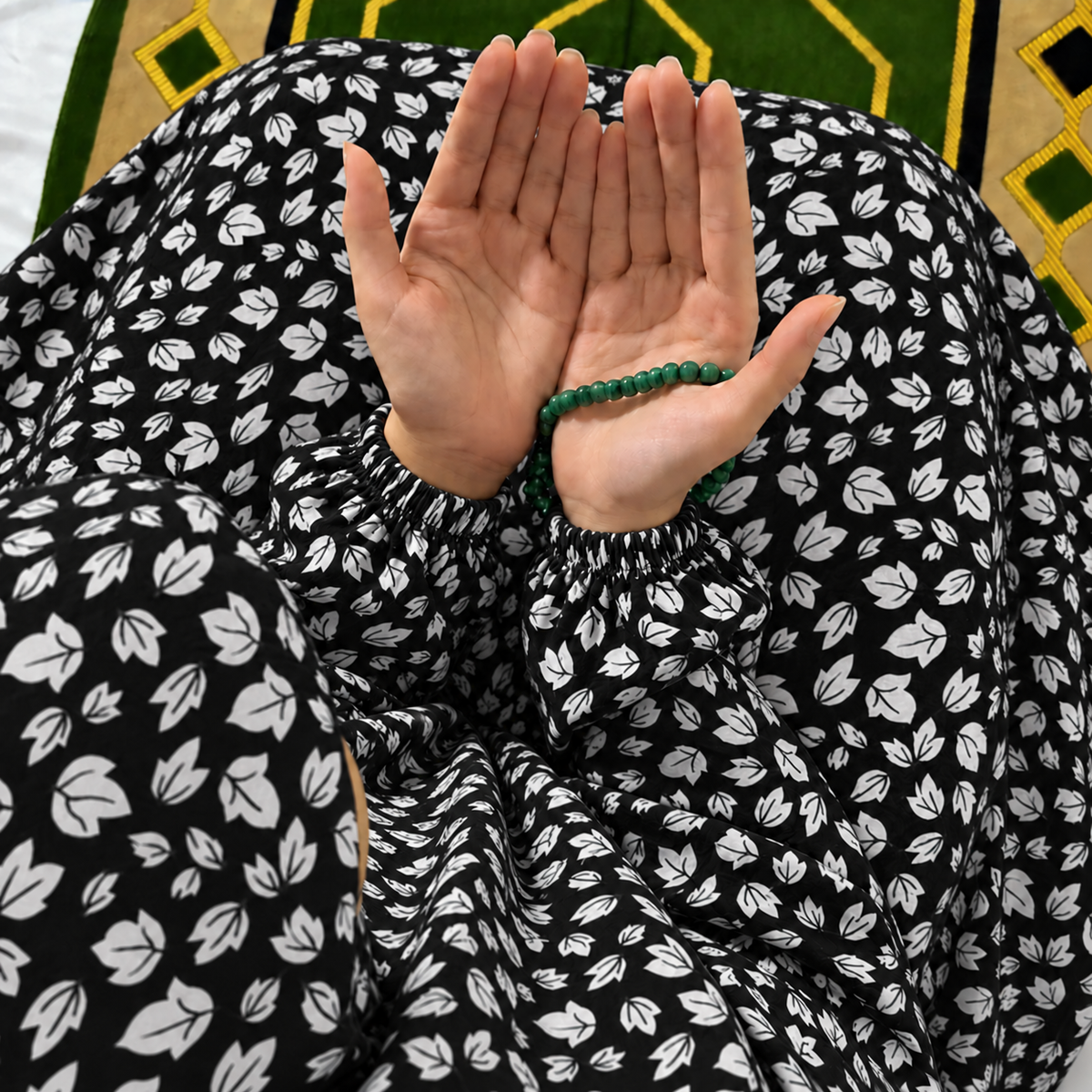 Printed Namaz Chadar with sleeves and Naqab- NC3445