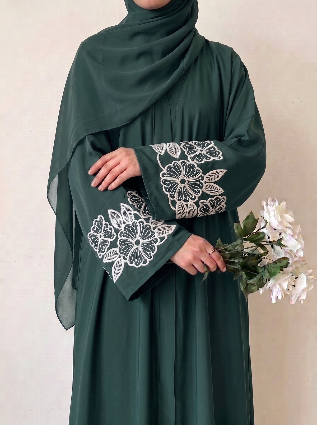 Petal Muse Abayah - Timber Green