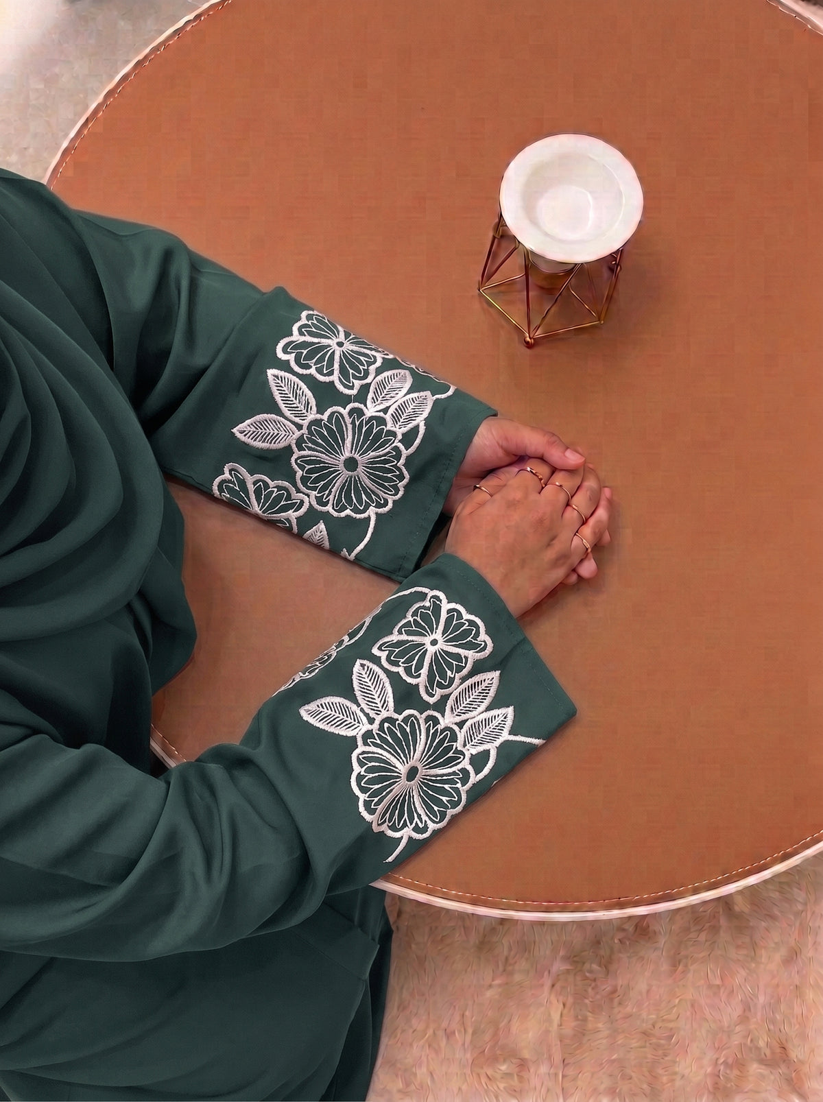 Petal Muse Abayah - Timber Green
