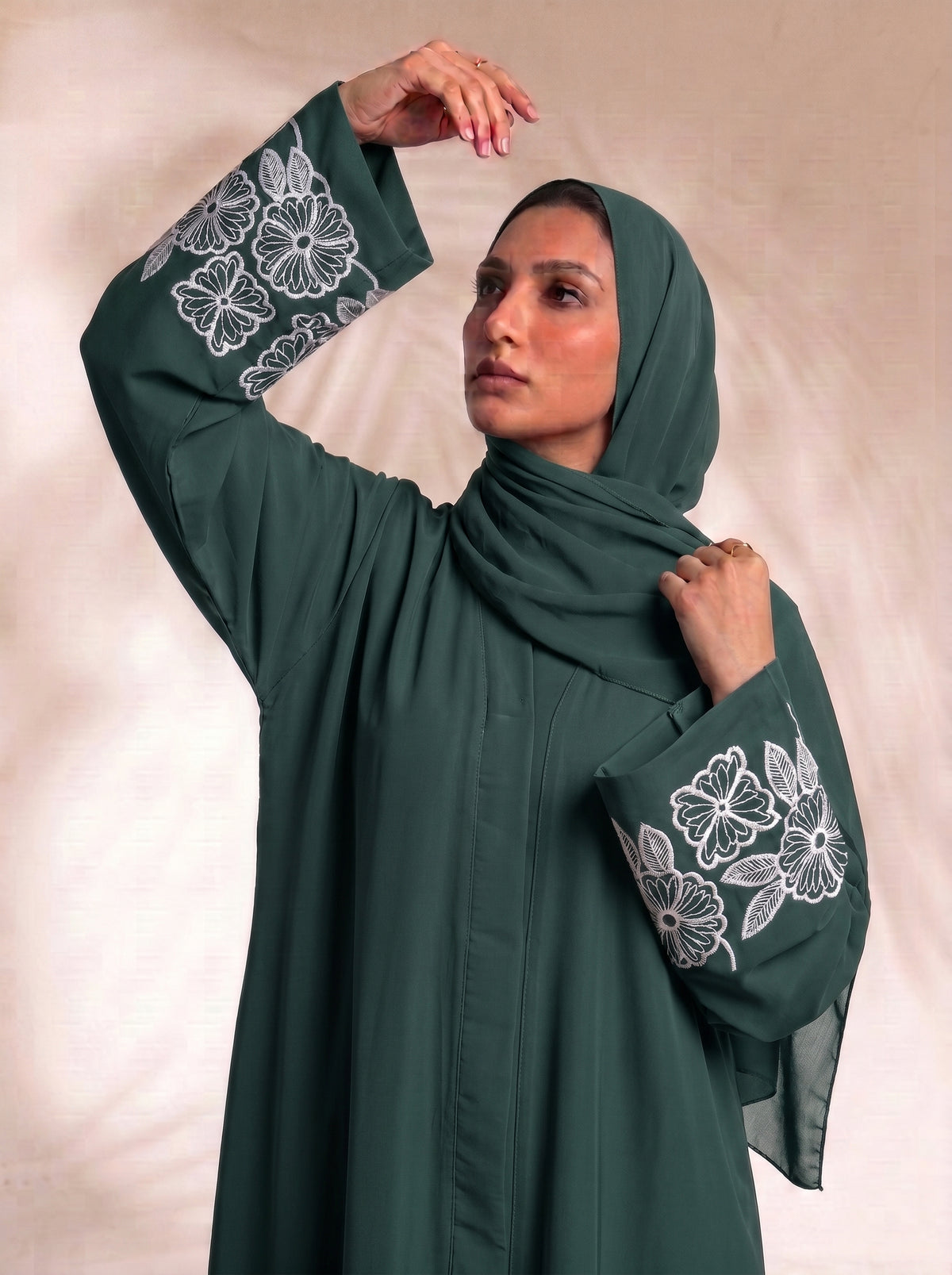 Petal Muse Abayah - Timber Green