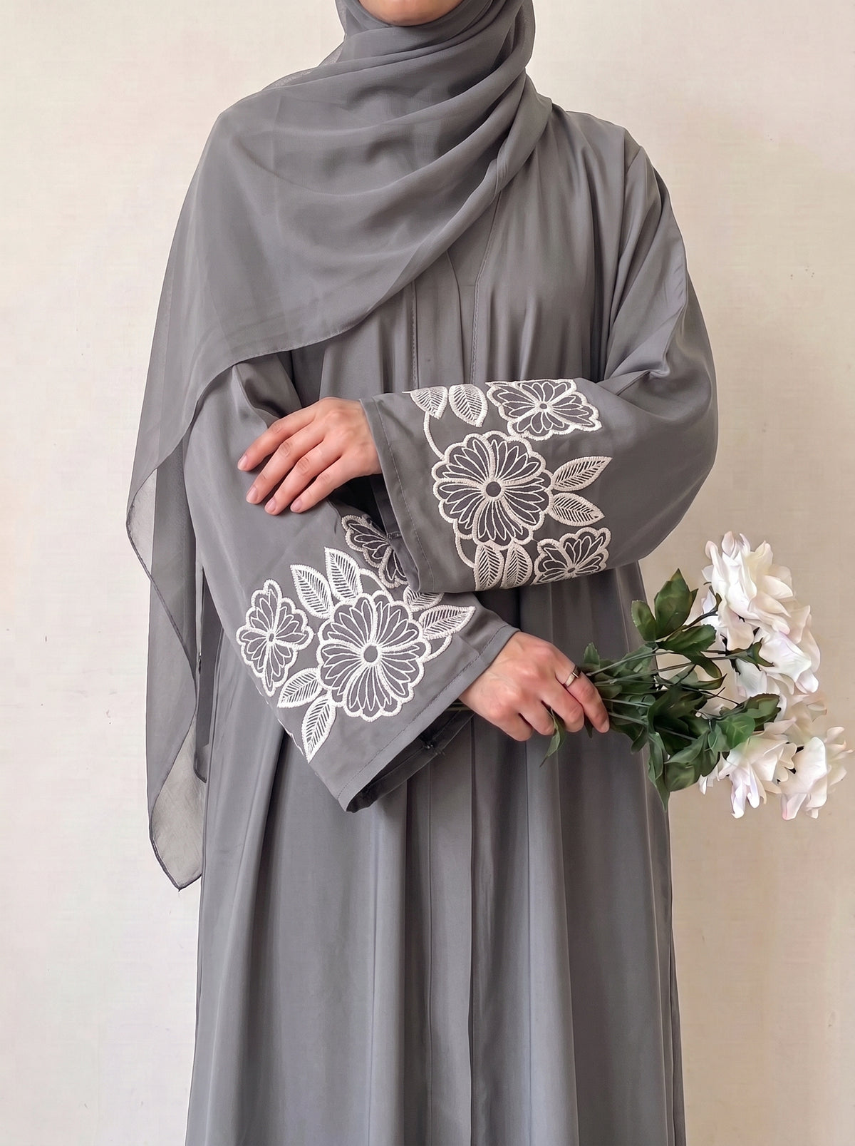 Petal Muse Abayah - Smoky Grey