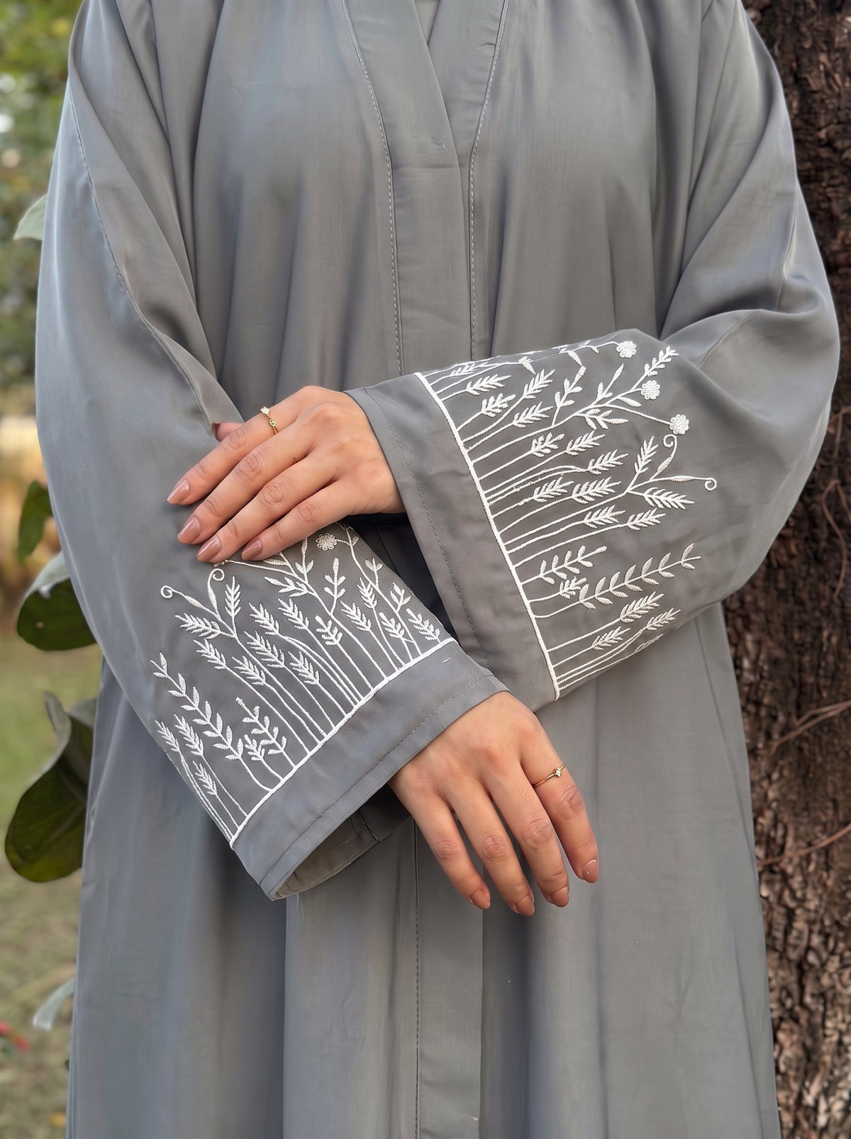 The Wildflower Abaya - Smoky Grey