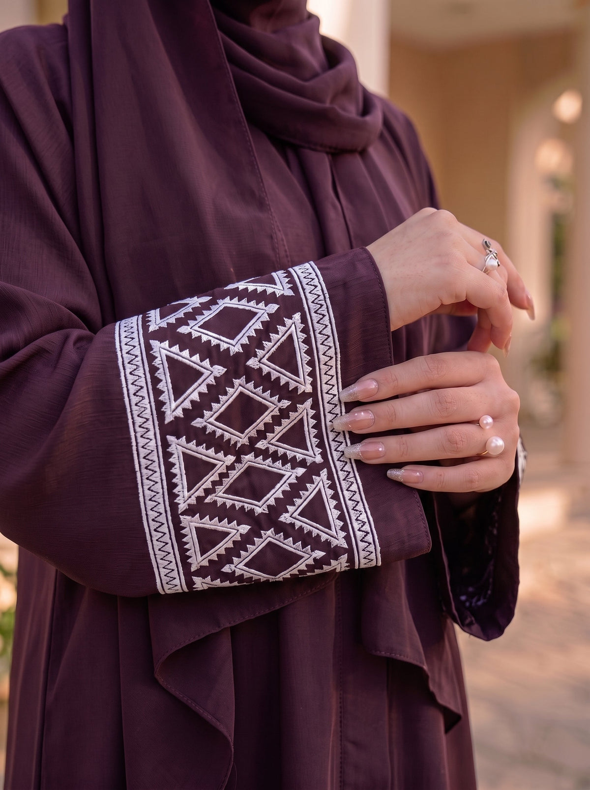 The Prism Abayah - Dark plum