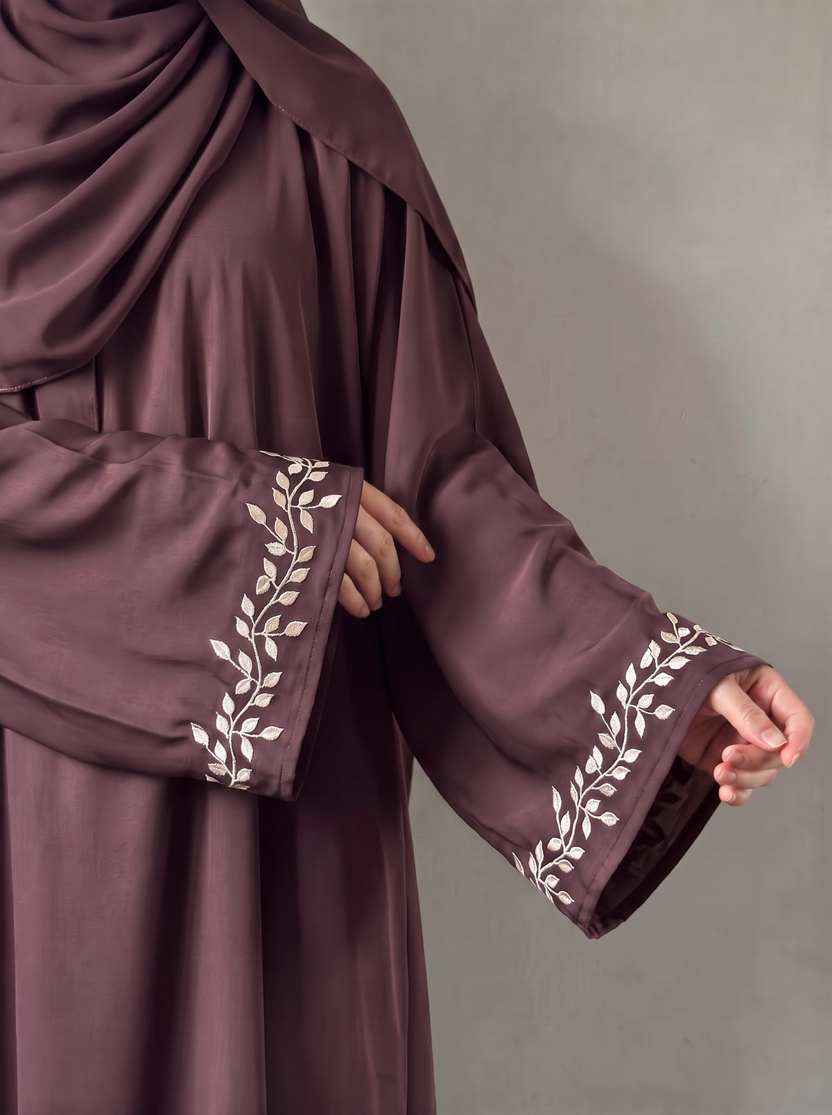 Belle Abaya - Rosy Finch